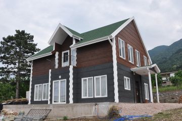 Doppelstöckiges Stahlhaus